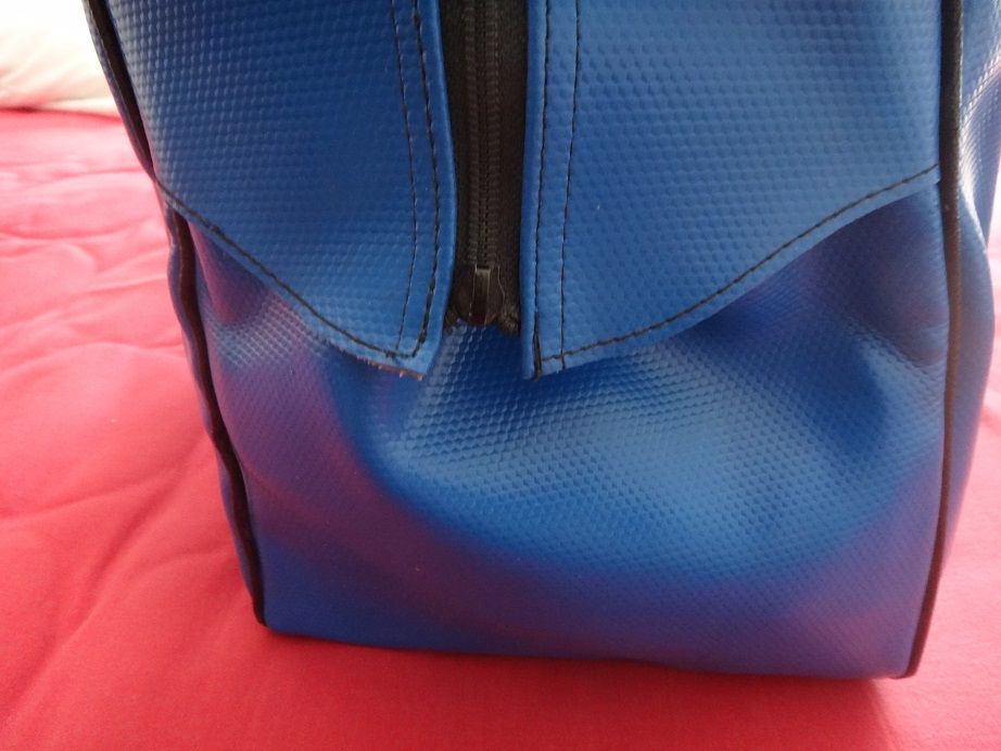 Антики - 2 големи ретро кожени сака / пътни чанти винтидж