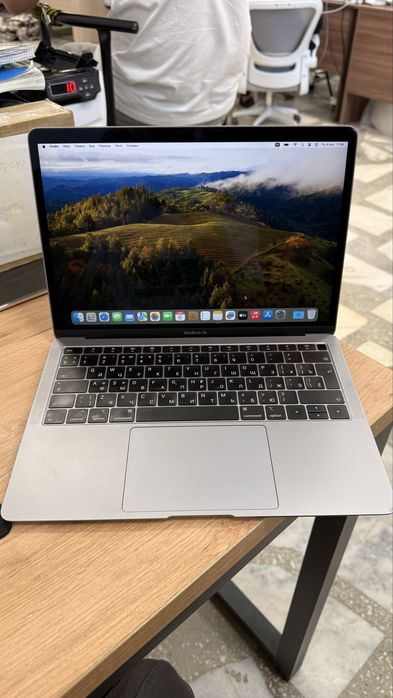 MacBook Air 2019 core i5 256gb