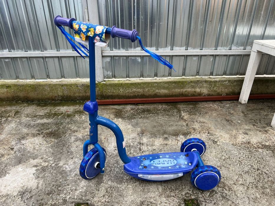 Vând bicicleta copii+ cadou