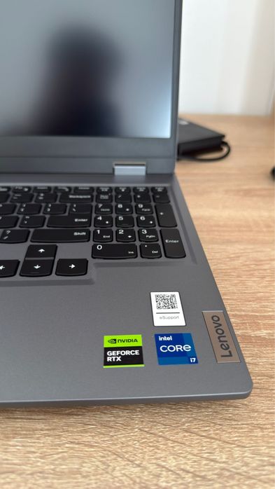 Vand Laptop nou