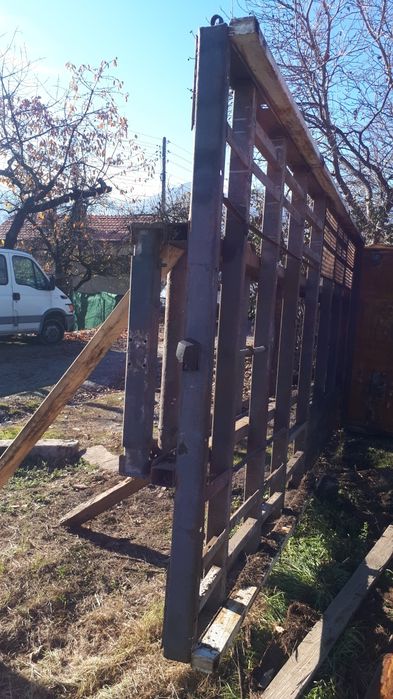 Продавам метална конструкция за каросерия от ИВЕКО