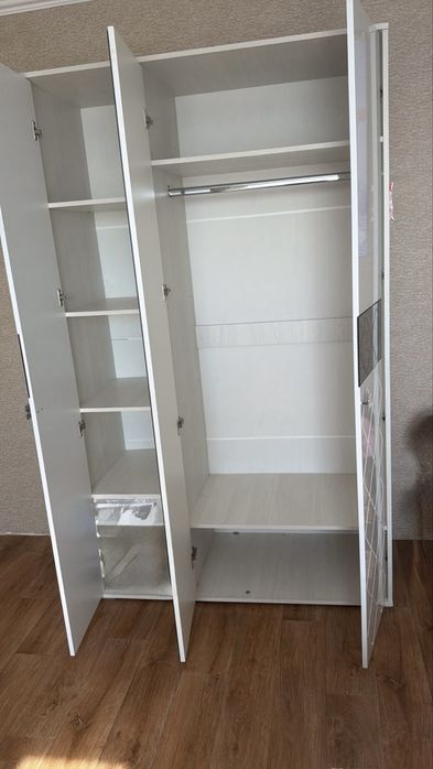 Продам комплект мебели для спальни