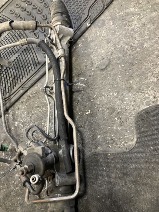 Ford mondeo 1998 година 1.8i Кормилна рейка