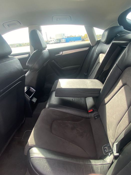 Vând vând vand.vand