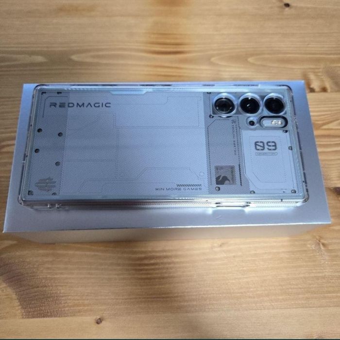 ZTE Nubia Redmagic 9 pro 16/512 white