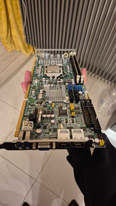 COMPLET Axiomtek SHB120 + FAB118 + i5-2400 + 16GB RAM + Extensii