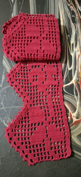 Dantelă lucrată manual