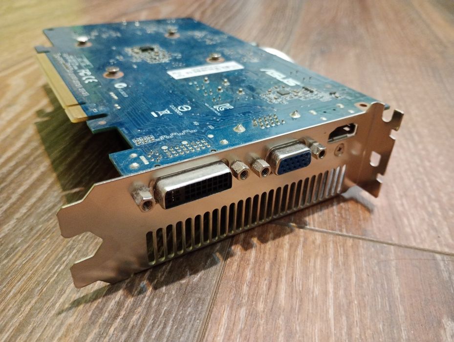 Placa video ASUS GT 730 2GB - Perfect functionala Preț negociabil