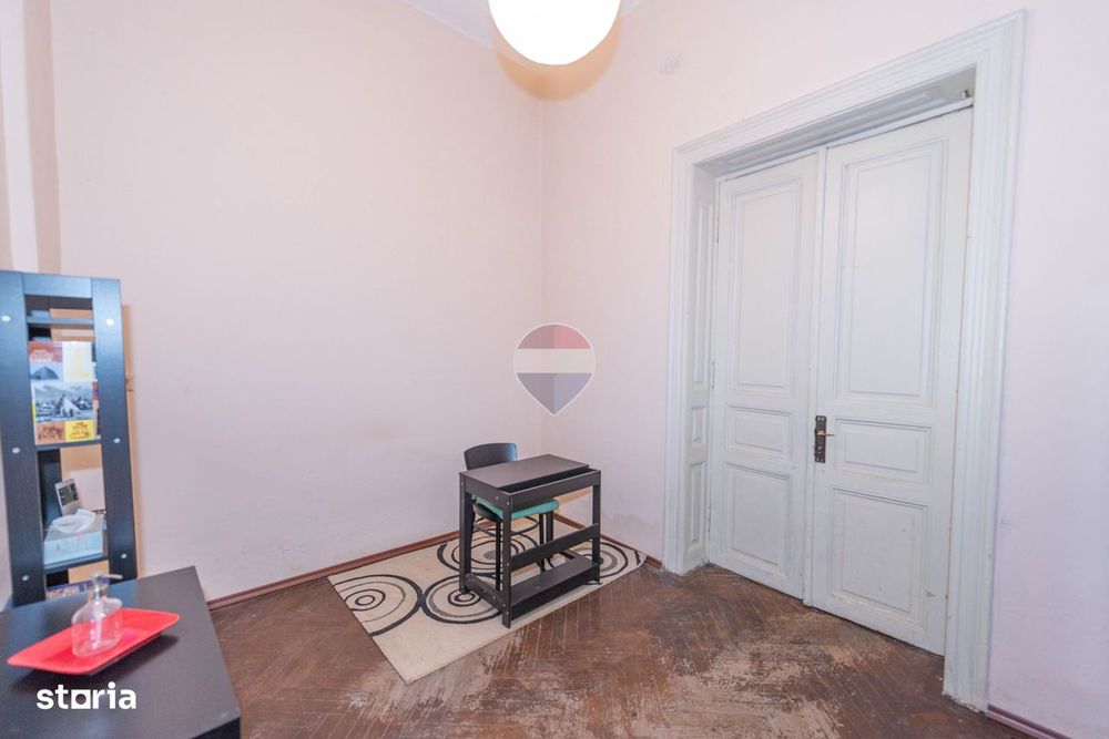 Apartament 3 camere de vanzare, in vila, 83 mp