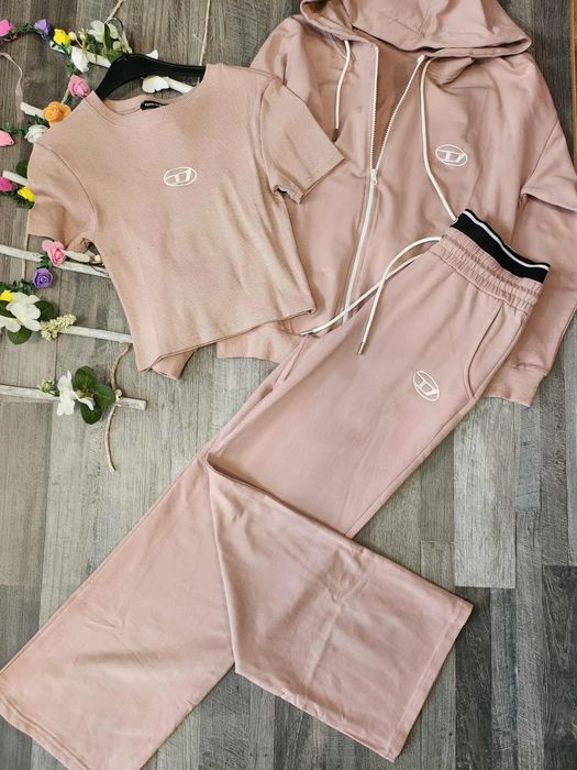 Дамски комплекти