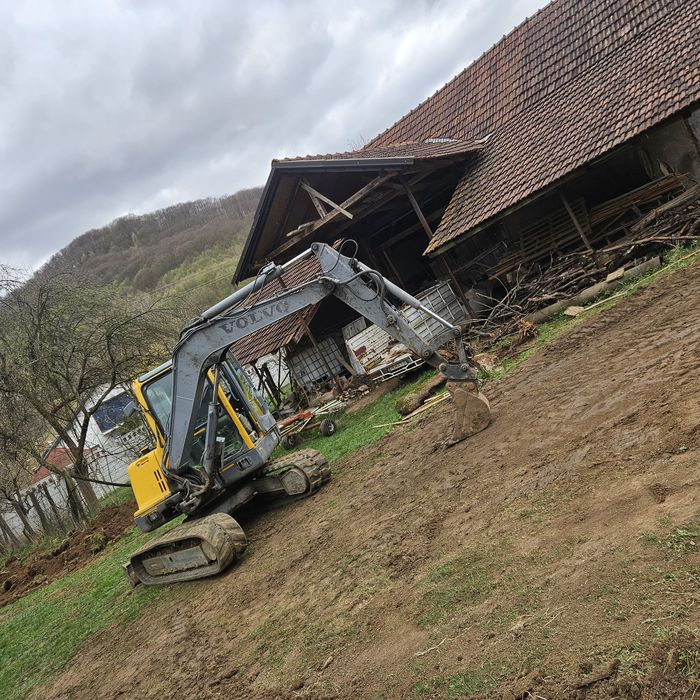 Vand excavator volvo ec55b  camioneta daf lf 45.150 statie lipit tevi  cap la cap