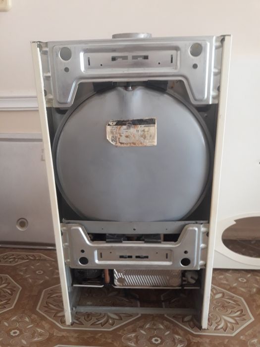 Катеол ARISTON 2х конторний зима, лета нархи350$