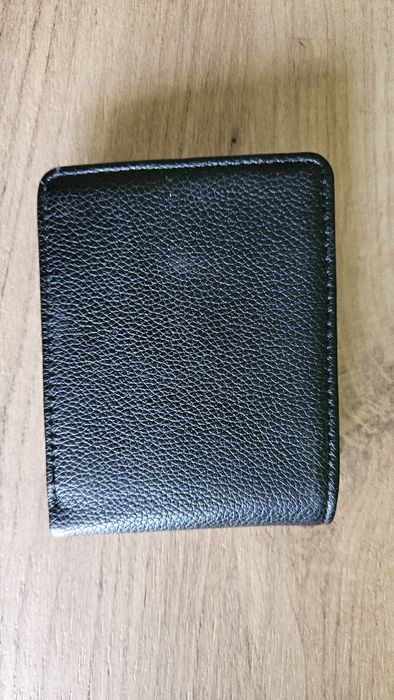 Нов портфейл Pullbear