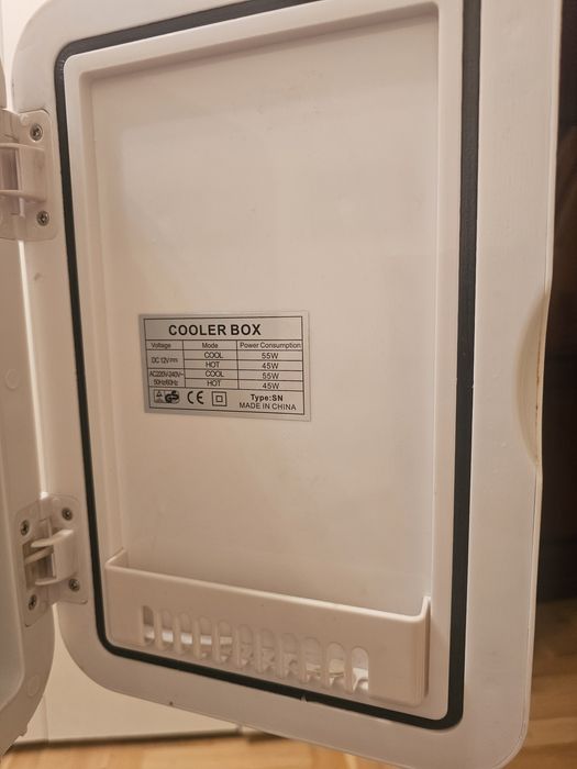 Продам бьюти холодильник