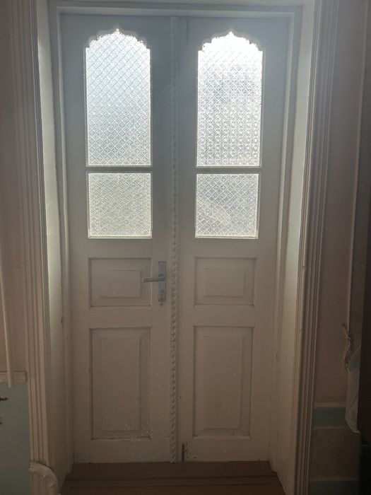 Eshik va deraza yogochli