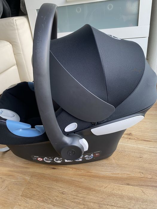 Кошче+база за кола Cybex Aton S2