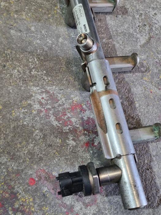 Rampa injectie 1.6 Ecoboost SCTi 134kw 182cp Ford mk3