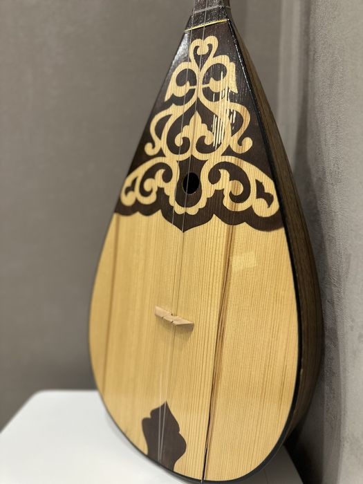 Домбыра сатылады/Продается домбыра