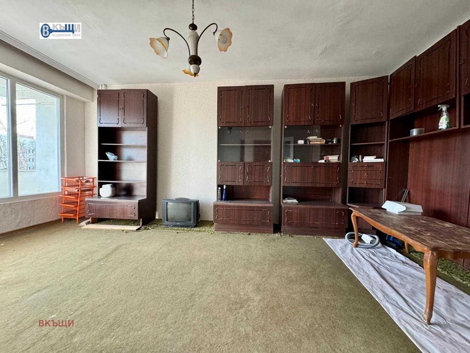 Продава се Четиристаен апартамент в Велико Търново, Бузлуджа - 75 кв.м за 1374 €/кв.м - Снимка #1