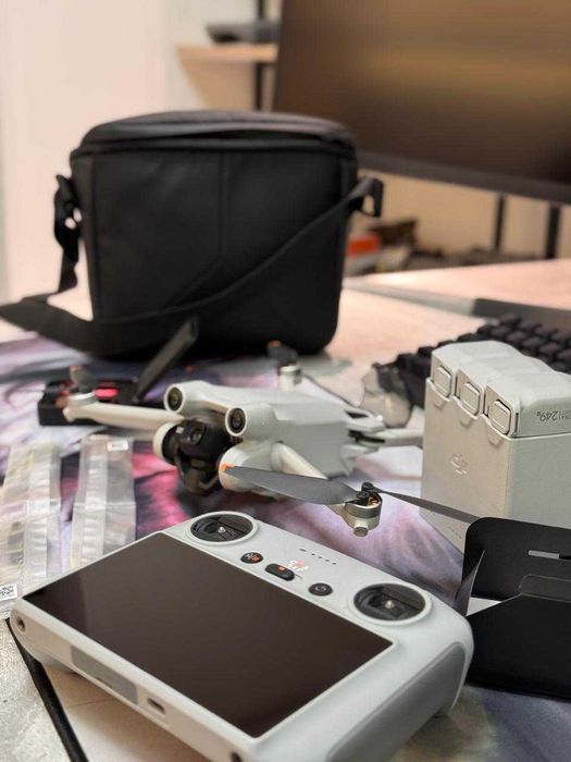 Дрон DJI Mini 3 Pro+ DJI RC + Fly More Combo Plus белый