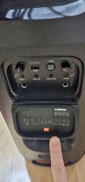 Boxe jbl 320 si jbl 110