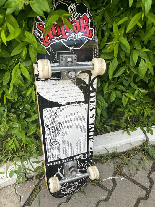 Skateboard.