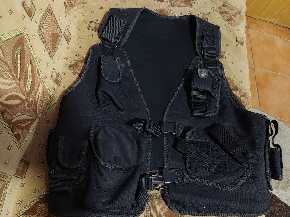 Vesta tactica agent de paza