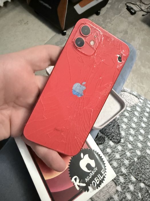 iPhone 12 256GB Product Red срочно!