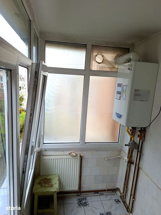 2 camere Eremia , Decomandat / Centrală , Amplasament DEOSEBIT!