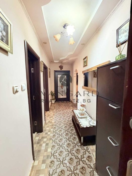 Продава се Тристаен апартамент в Пловдив, Изгрев - 95 кв.м за 1032 €/кв.м - Снимка #11