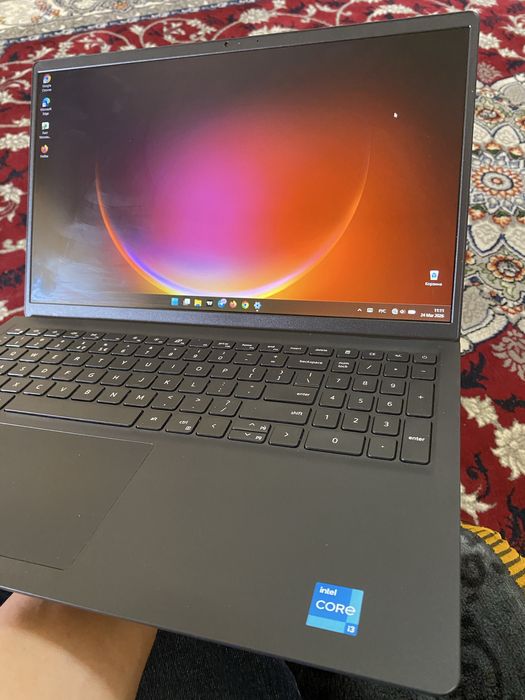 Dell Vostro 3530 i3 8/512gb