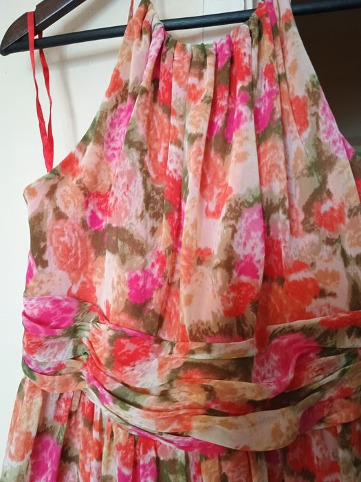 Дамски рокли нови !