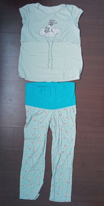 Вещи для беременных и кормящих