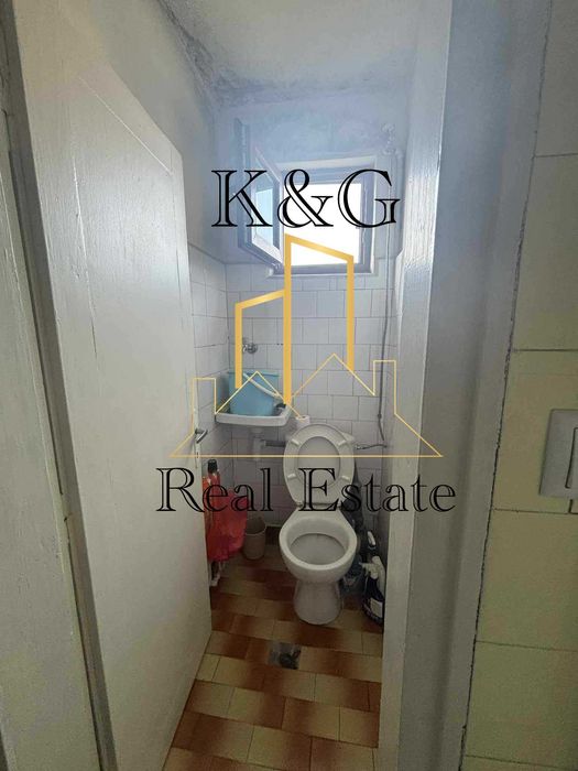 Продава се Къща в с. Стражец, Област Разград - 240 кв.м за 957 €/кв.м - Снимка #8