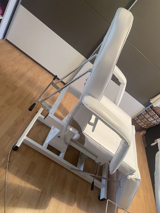 Scaun masaj/cosmetica + lampa