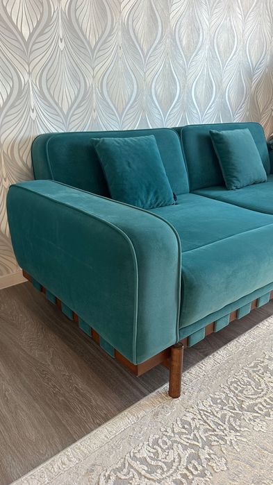 Продается диван премиум-класса в отличном состоянии 2м