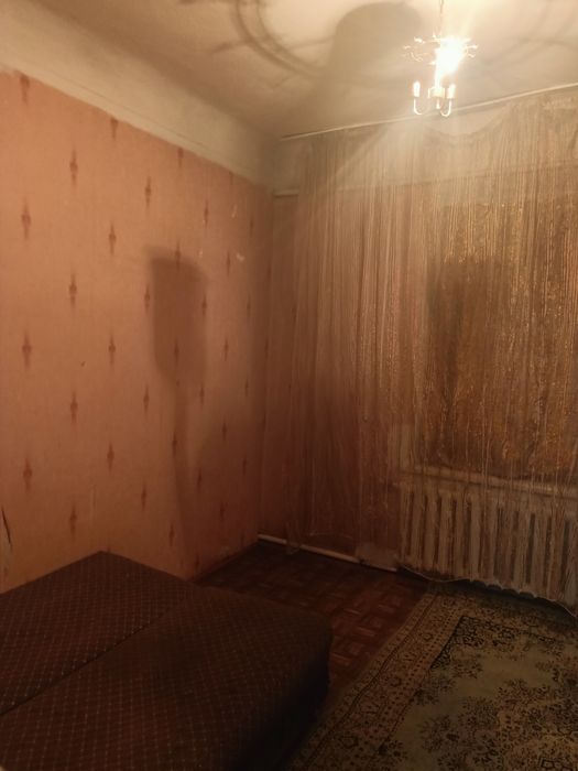 Продам 2ком квартиру В Центре .