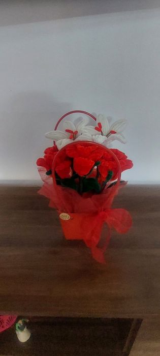 Ornamente artificiale