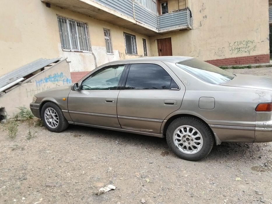 Продам Камри гратция 2.5: