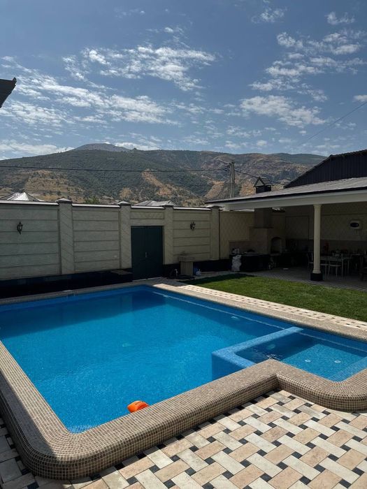 Продается дача  Чарвак бочка , семейная дача , сауна , бассейн