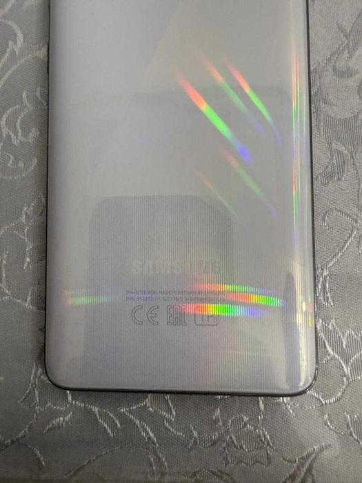 Продам смартфон Samsung A51