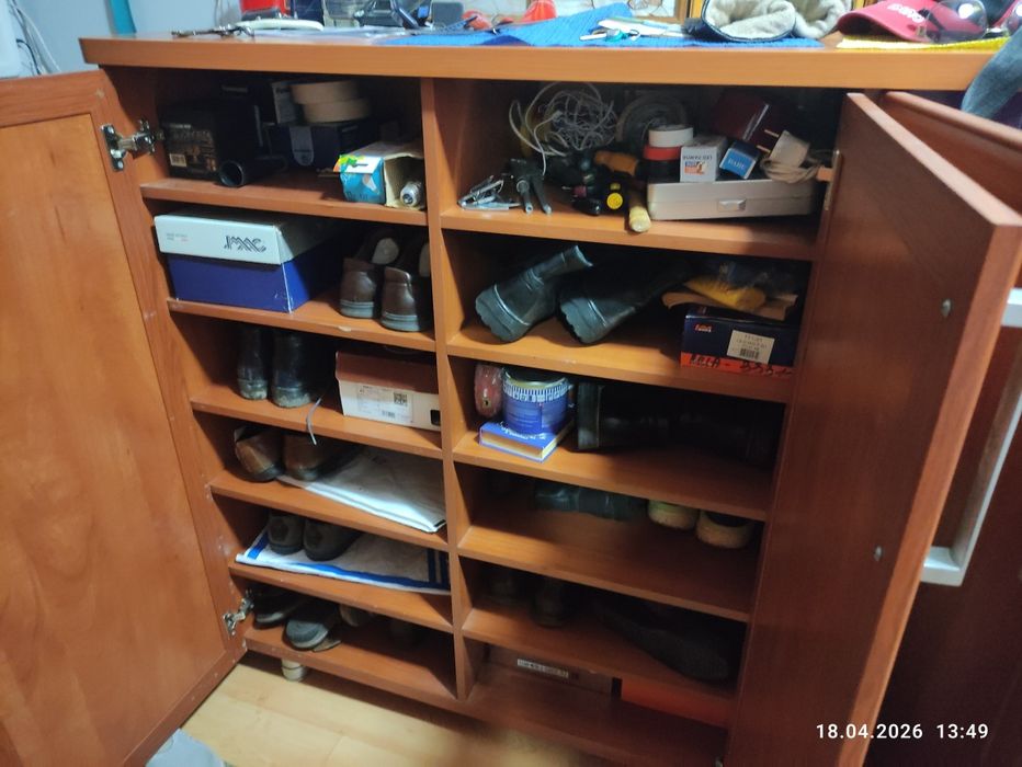 Обувница СРОЧНО!
