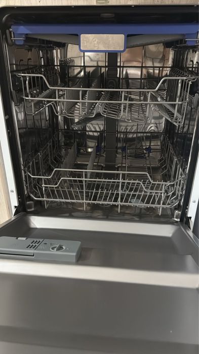 Посудомоечная  машина Midea