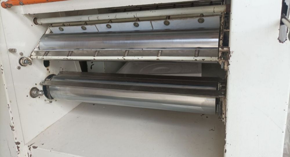 Тестораскатка. Хамир ёядиган аппарат