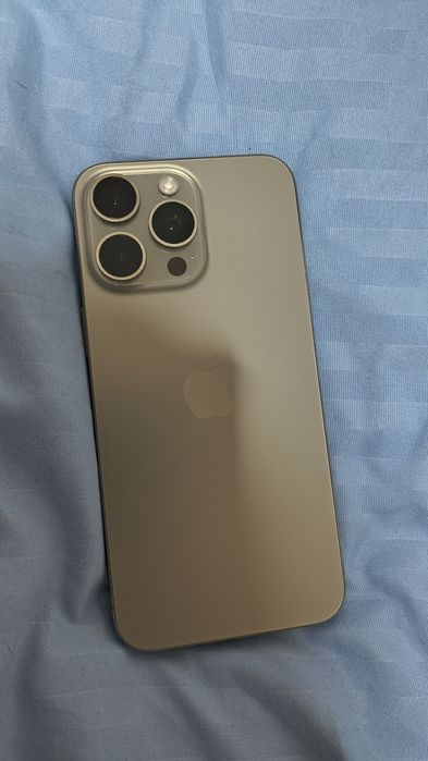 Продам айфон 15 pro max , в комплекте с apple watch