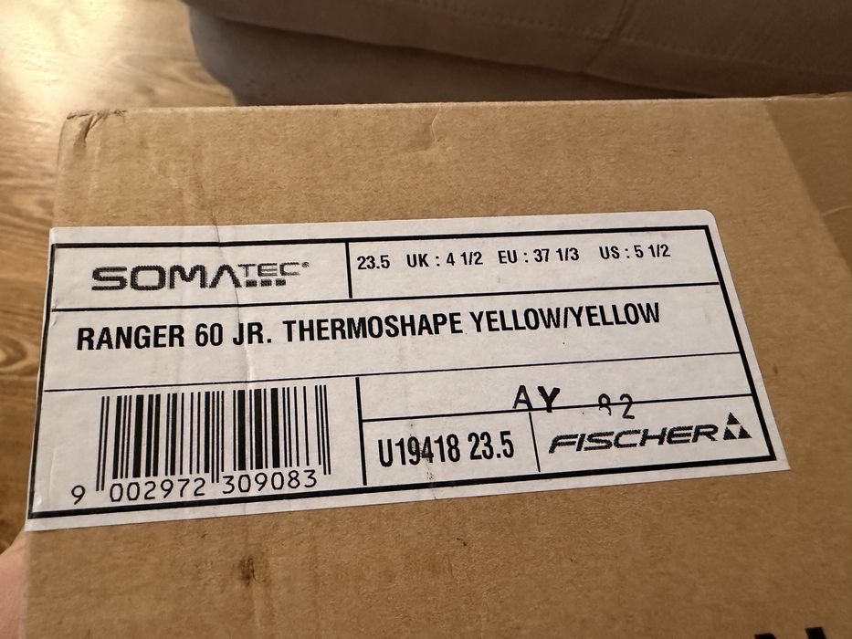 Clăpari schi Fischer Ranger – mărimea 23.5 – stare foarte bună