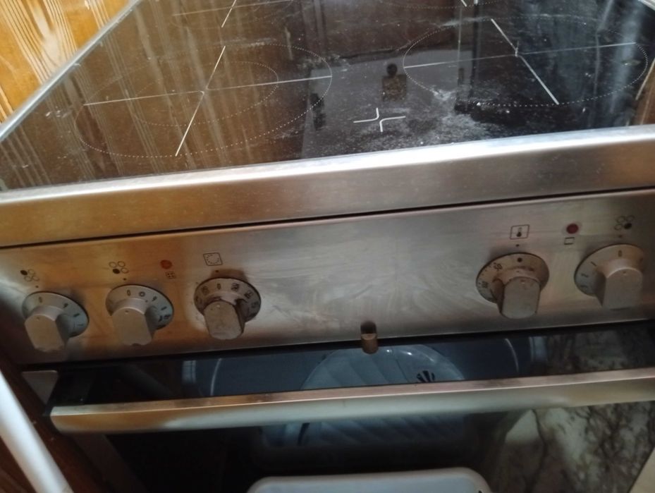 Готварска печка с индукционни котлони