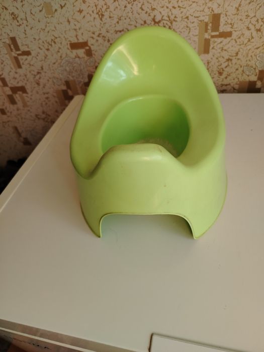 Продам горшки детские
