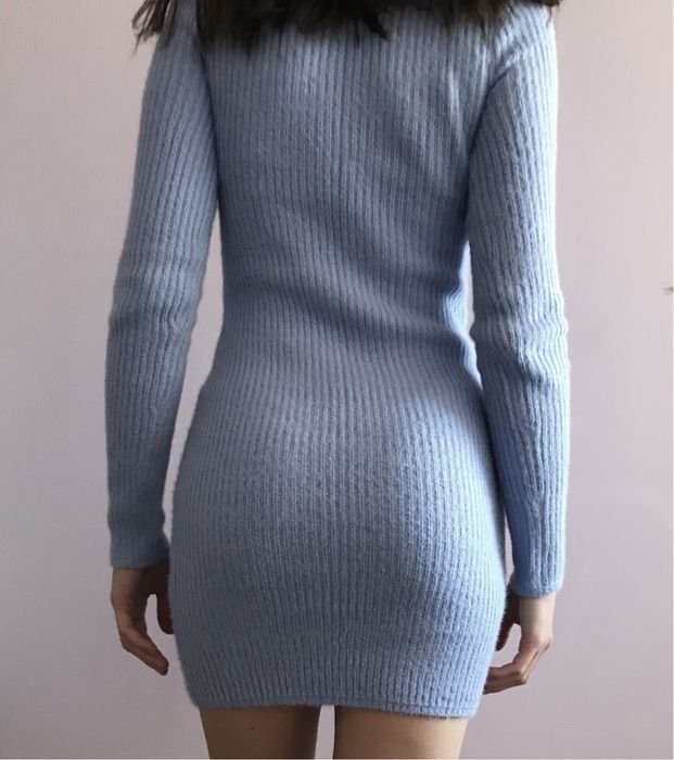 Тясна плетена рокля
