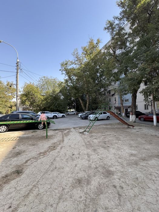 Fursat! Ashxobod parki yonida uy sotiladi